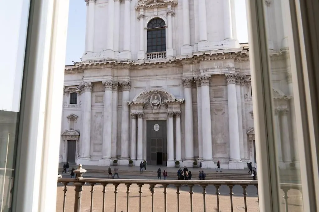 Piazza Duomo Cathedral View Lejlighed Brescia