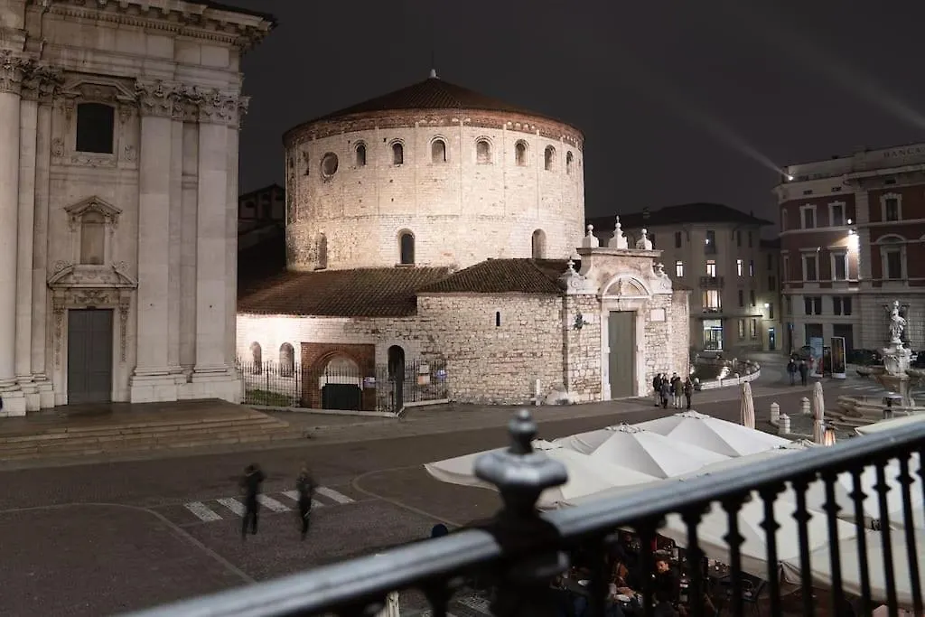 Piazza Duomo Cathedral View Appartement Brescia 0*,