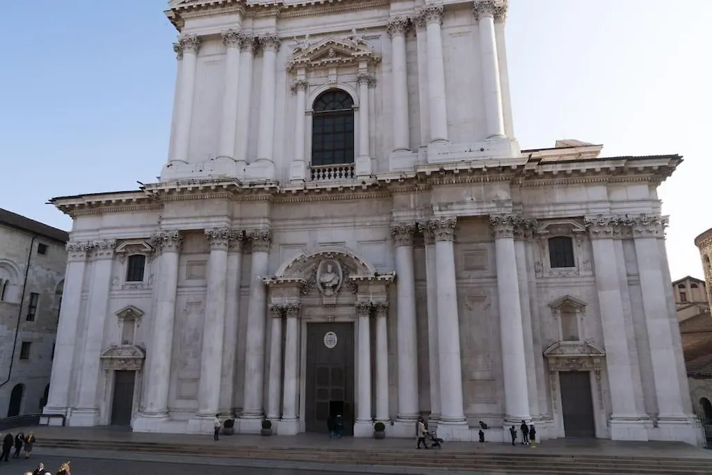Piazza Duomo Cathedral View Appartement Brescia 0*,  Italië